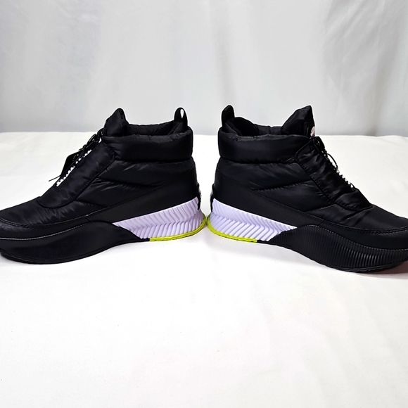 NWOT Women's Sorel Out N About III Puffy Zip Bootie in Black/White – Sz 8 - Picture 7 of 7